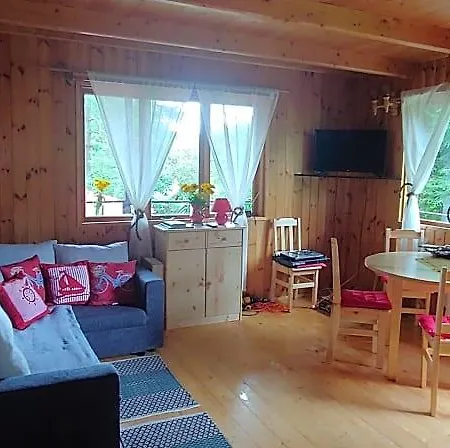 Letniskowy 山林小屋 Woryty